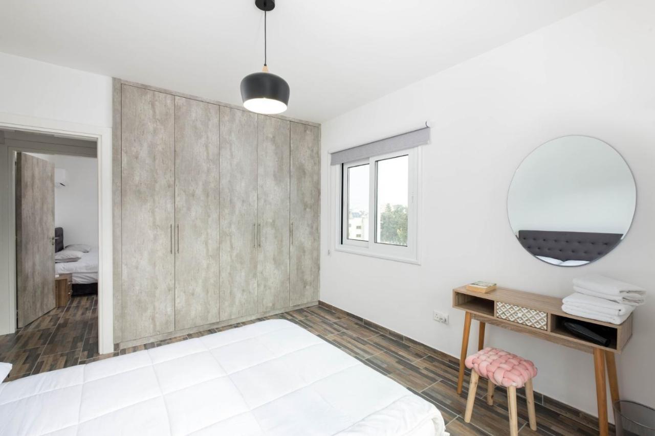 Happy Stay Apartment - Halefka Court Larnaca Exteriör bild