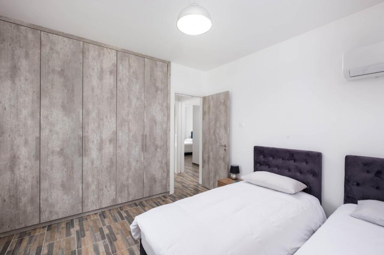 Happy Stay Apartment - Halefka Court Larnaca Exteriör bild